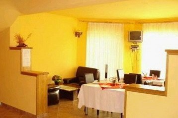 Rumunia Privát Bran, Zewnątrz